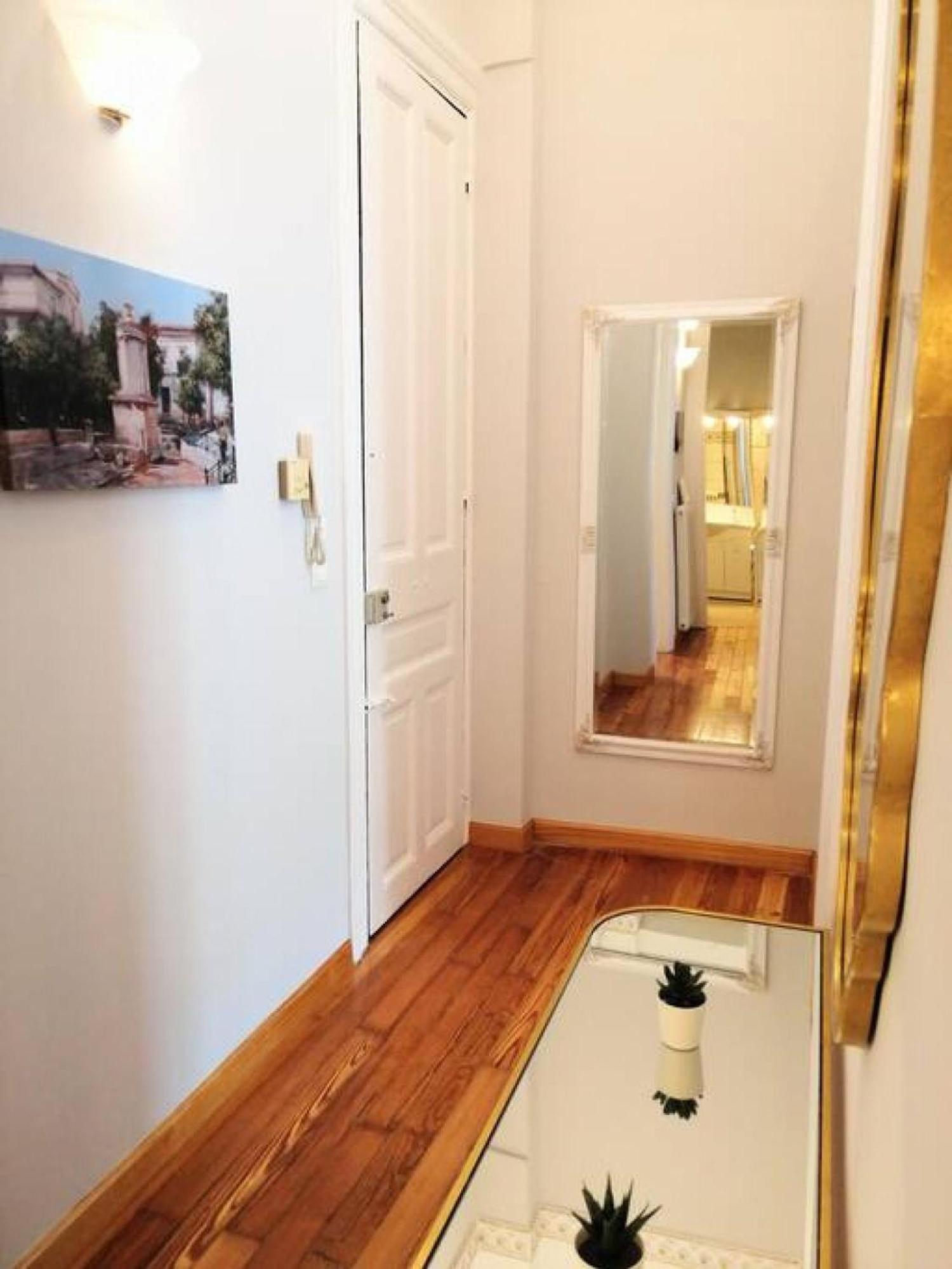 Elegant Apartment Under The Acropolis Афіни Екстер'єр фото